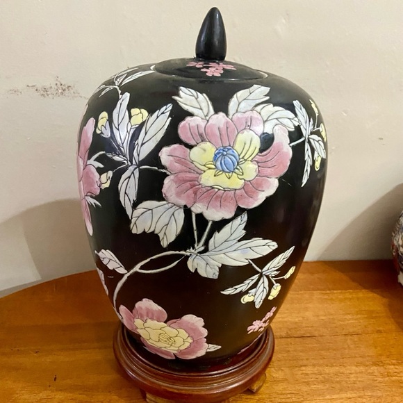 Vintage Floral Large Heavy Temple Jar or Urn 15in H x 8.5in D